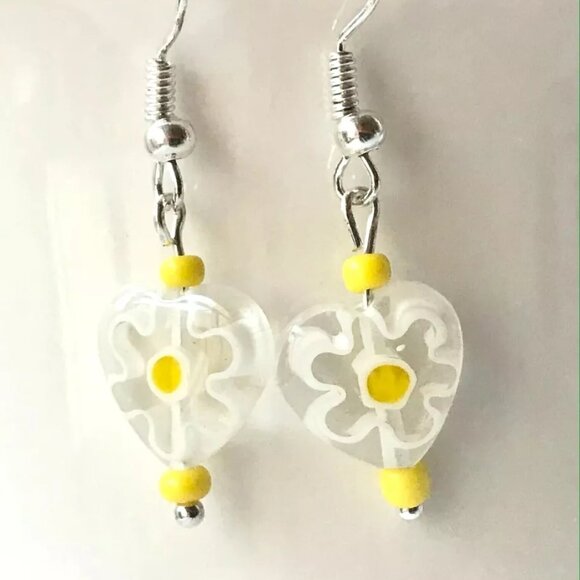 Vintage Murano Millefiori Heart Glass Earrings Bead Yellow White Silver Plated - Picture 8 of 10